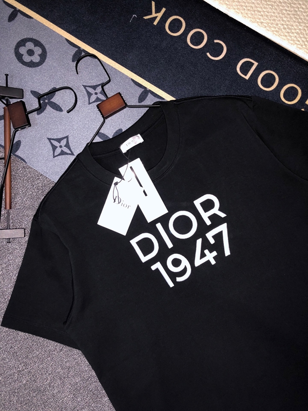 ブランドTシャツ背面デザイン